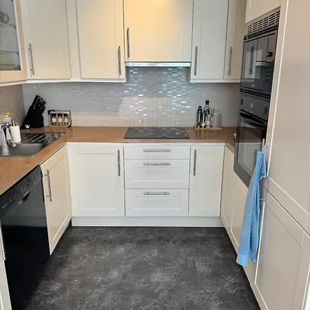 Large And Cozy - Walking Distance To Everything Oslo